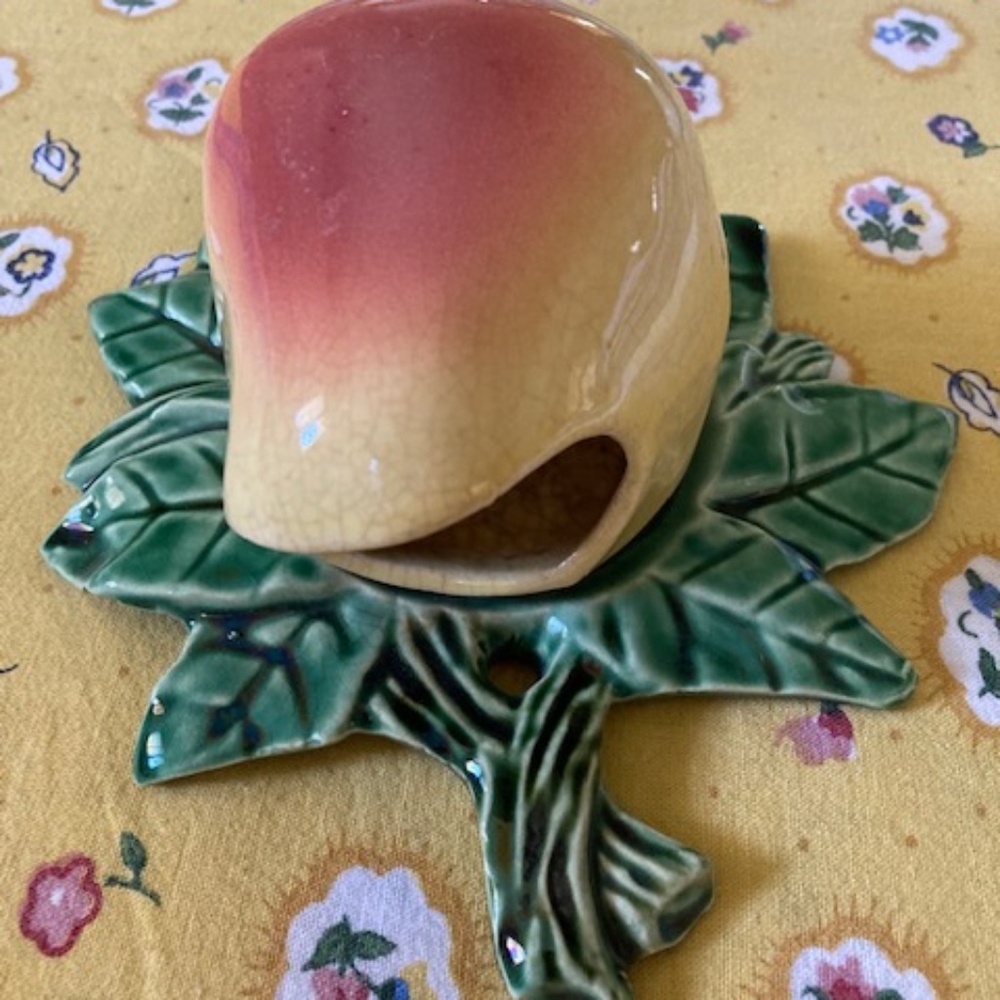 Vintage "Pear" Wall Pocket - Picture 3 of 12